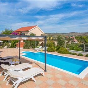 6 bedroom villa with pool in Milna, Brac Island sleeps 11